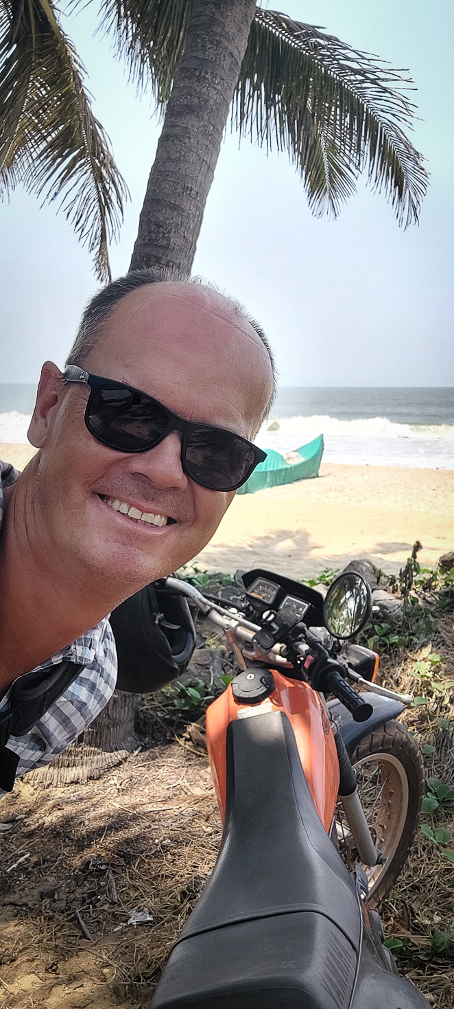 <span  class="uc_style_uc_tiles_grid_image_elementor_uc_items_attribute_title" style="color:#ffffff;">Carsten using the motorcycle all the time now</span>