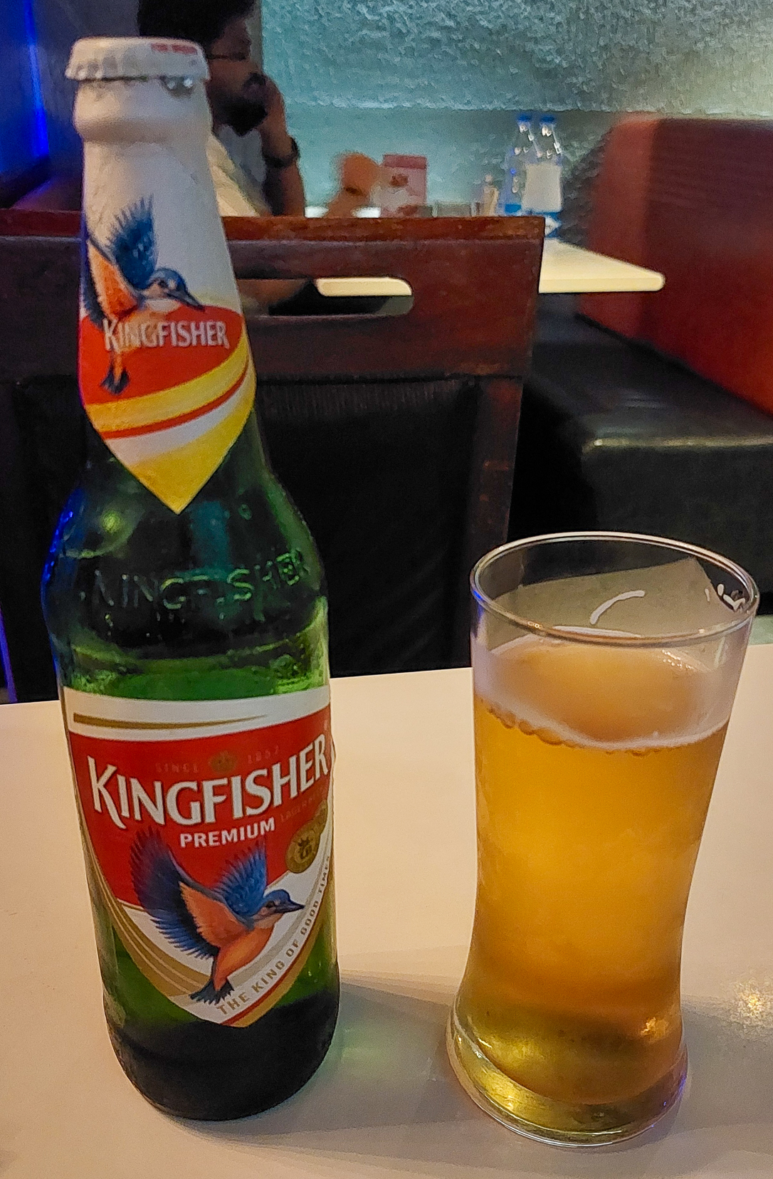 <span  class="uc_style_uc_tiles_grid_image_elementor_uc_items_attribute_title" style="color:#ffffff;">Indian local beer: the 'Kingfisher'</span>