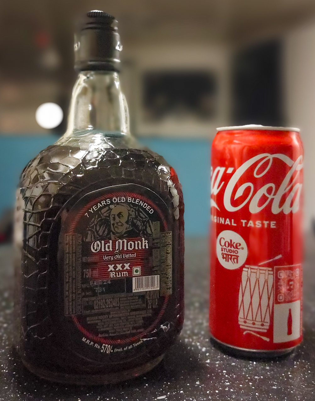 <span  class="uc_style_uc_tiles_grid_image_elementor_uc_items_attribute_title" style="color:#ffffff;">The Indian local (and cheap) rum: the 'Old Monk'</span>